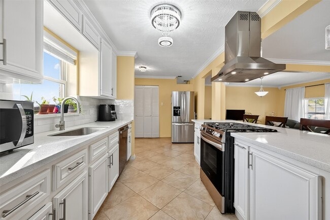 Building Photo - 138 E Rocky Creek Rd