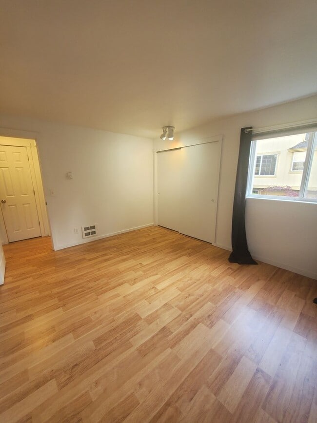 Building Photo - Your Peaceful Retreat in the Heart of Conv...