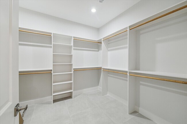 Building Photo - 2209 Stevens St