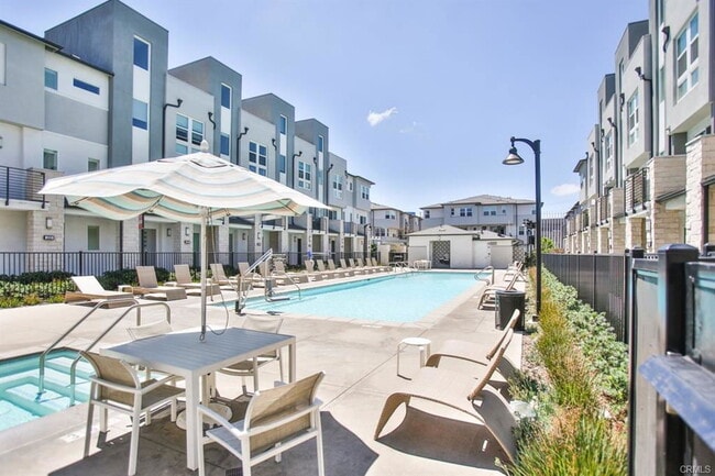 Building Photo - 1703 W Cara Dr