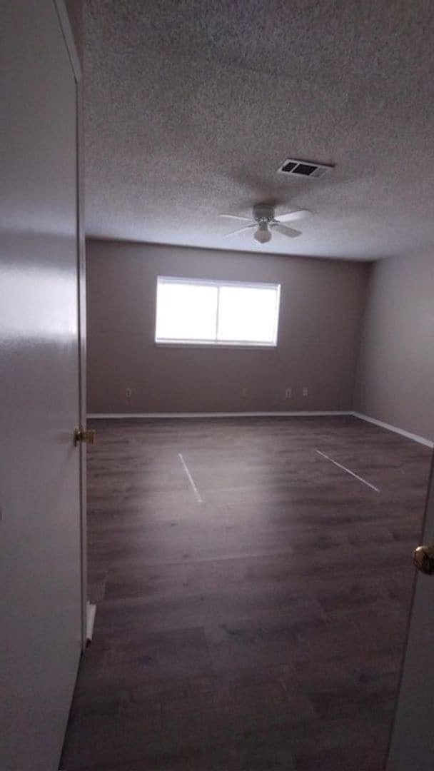 Building Photo - 4015 Apache Cir