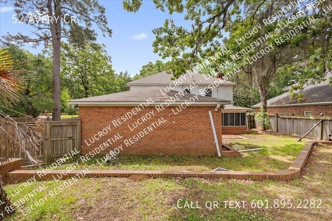 Building Photo - 52 Avery Cir
