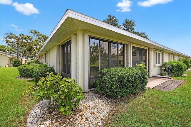 Building Photo - 2221 Ivan Ct
