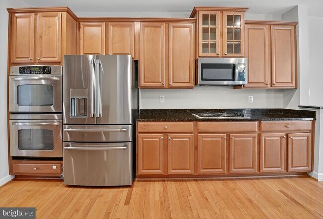 Building Photo - 6 Sharpstead Ln