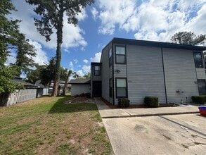 Building Photo - 4356 SW 21st Ln