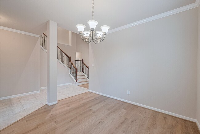 Building Photo - 23 Red Adler Pl