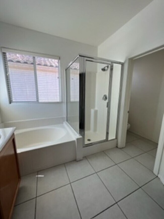 Building Photo - SOUTHERN HIGHLANDS BEAUTY!