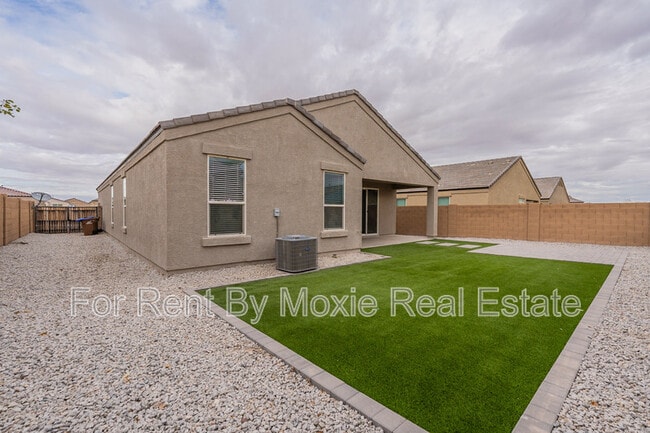 Building Photo - 8499 W Sonoma Way