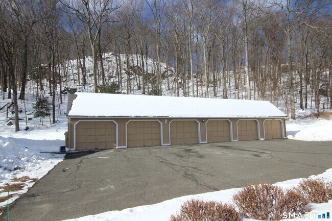 Building Photo - 12 Eagle Rock Hill