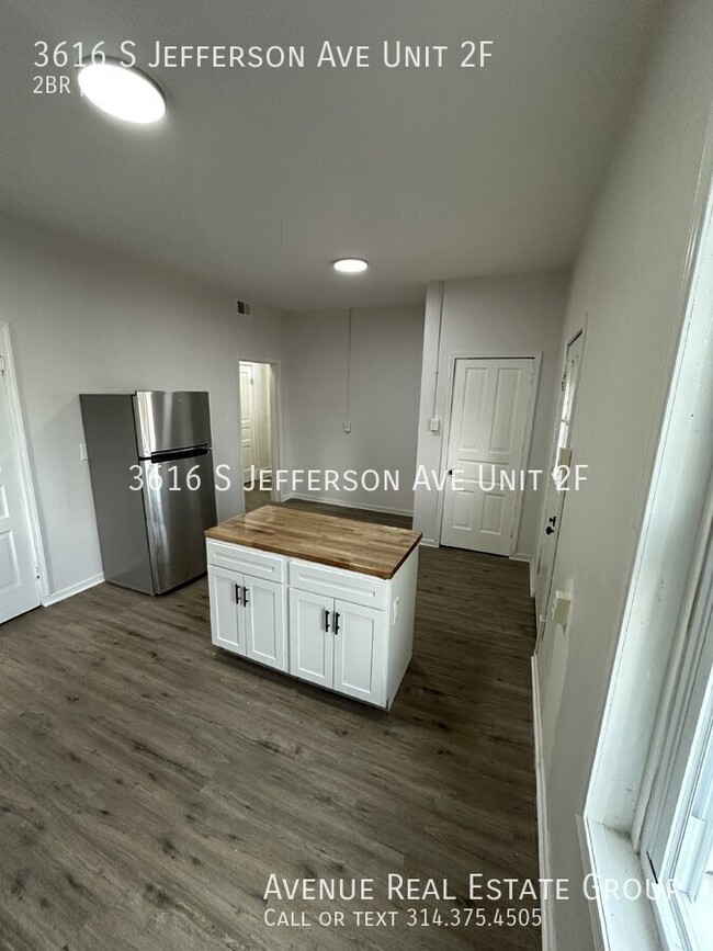 Building Photo - Spacious 2-Bedroom 1-Bathroom in Saint Lou...