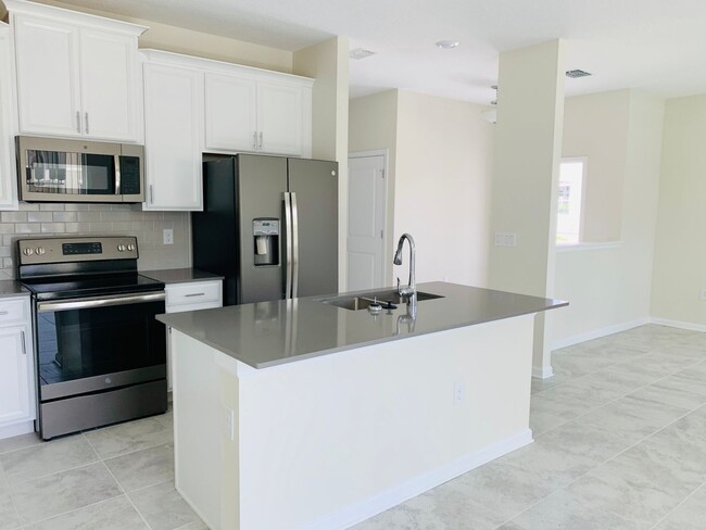 Building Photo - ChampionsGate Townhome for Rent