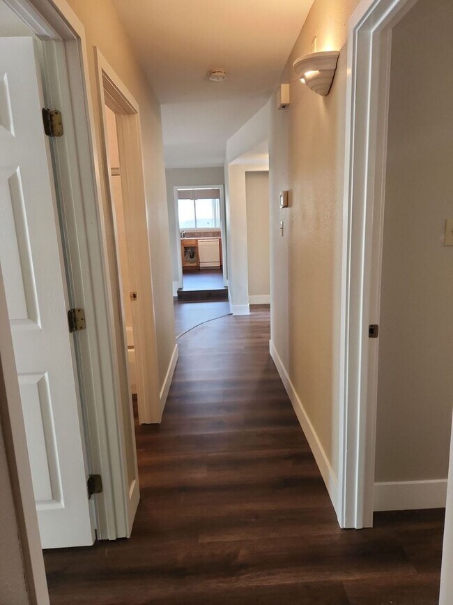 Building Photo - A Fabulous 3 Bedroom Single Story Home with a Pool/Spa.