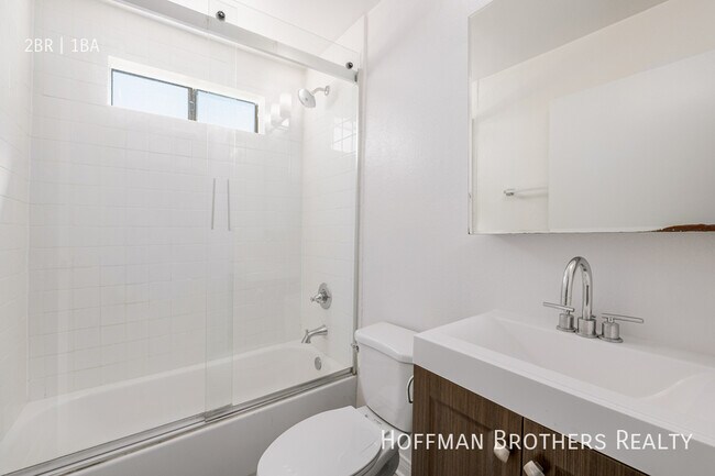 Building Photo - 5533 Barton Ave