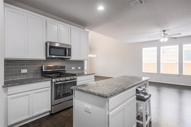 Building Photo - 205 Penna Ln