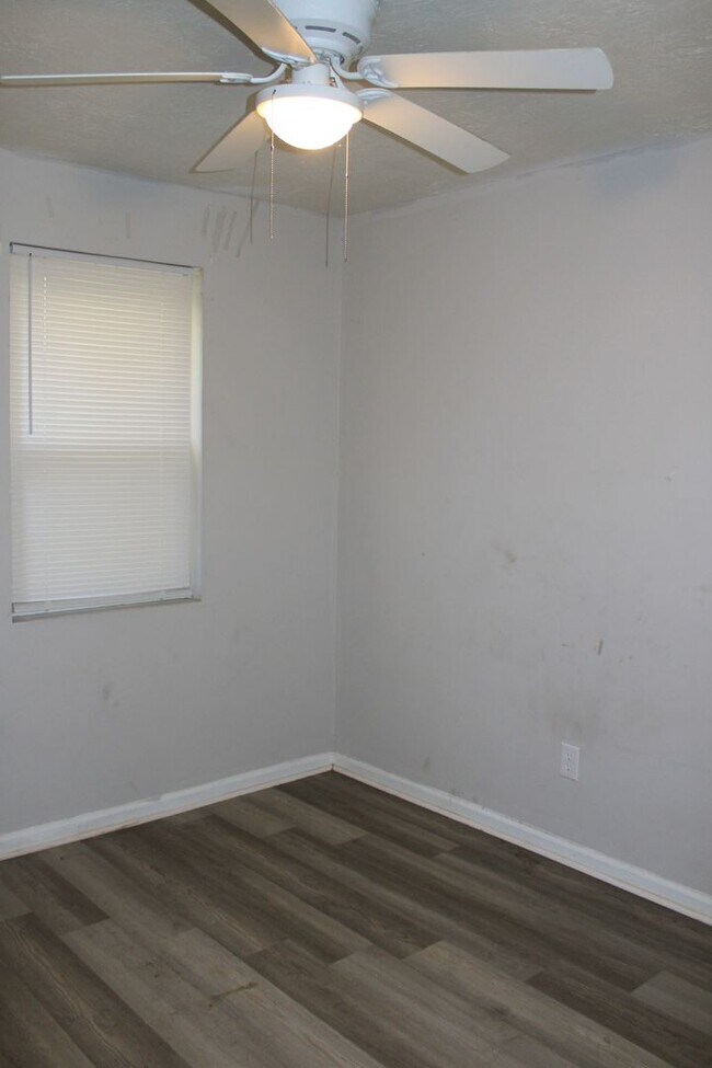 Building Photo - 3109 Jennifer Ct