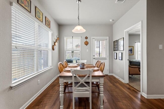 Building Photo - 1300 Ferryman Dr