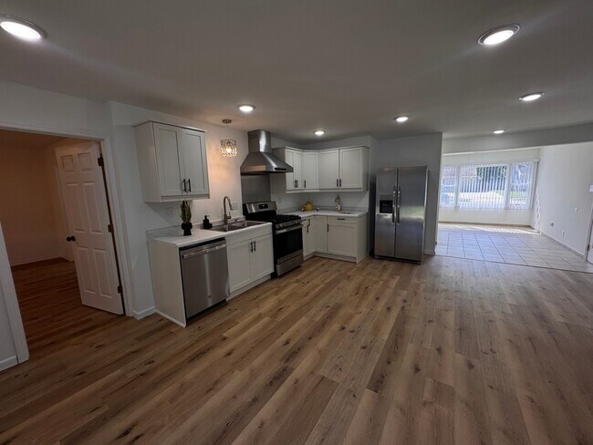 Building Photo - 1311 Loral Ave