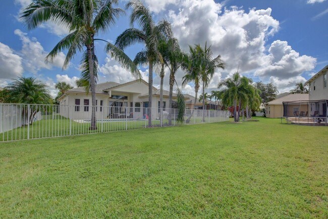 Building Photo - 7553 Greenville Cir