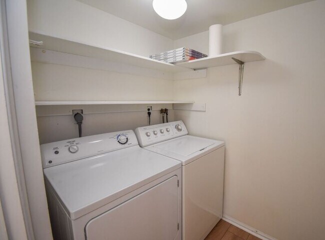 Building Photo - 6-1 Aspen Way