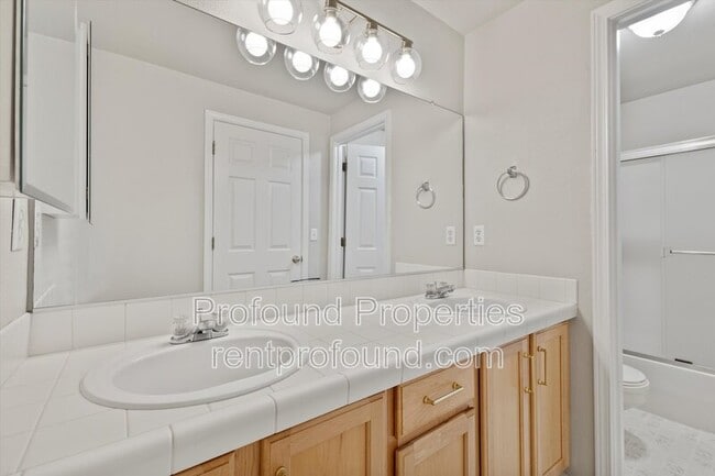 Building Photo - 17634 SW September Ln