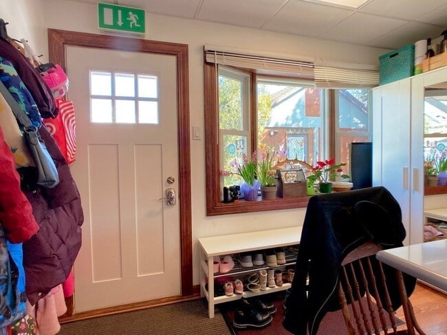 Building Photo - 124 Carlisle St