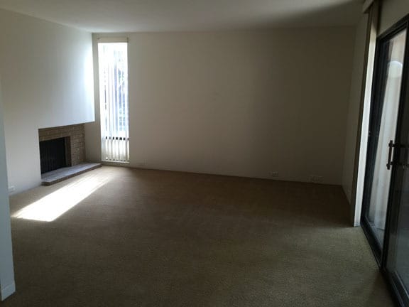 Building Photo - First floor condo!