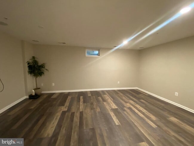 Building Photo - 219 Staysail Drive