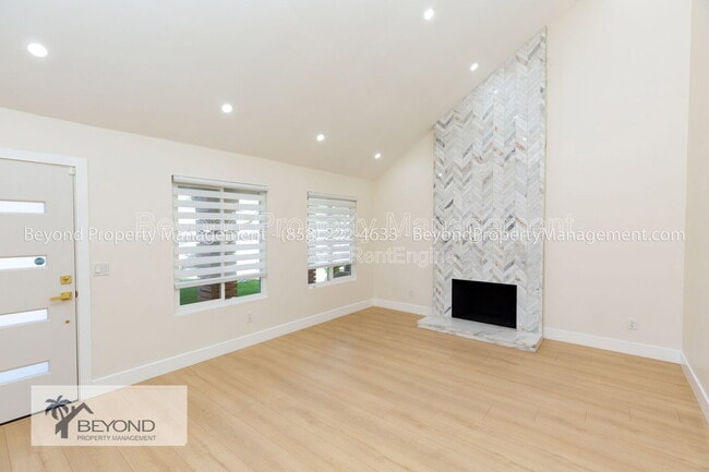 Building Photo - 8987 Jade Coast Ln