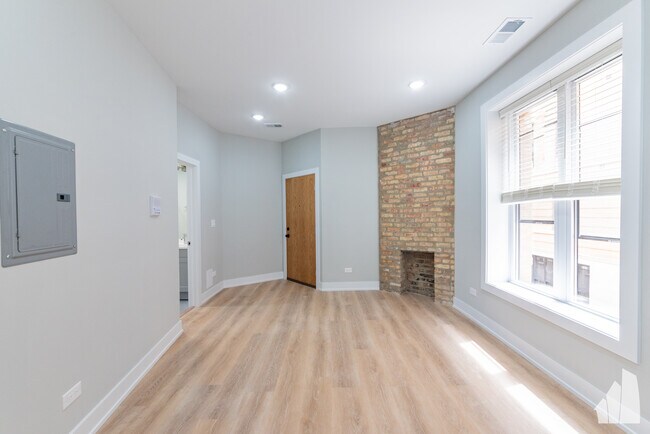 Building Photo - 438 W Belden Ave