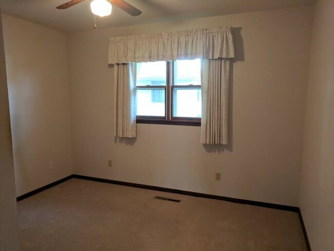 Building Photo - 107 Spruce St