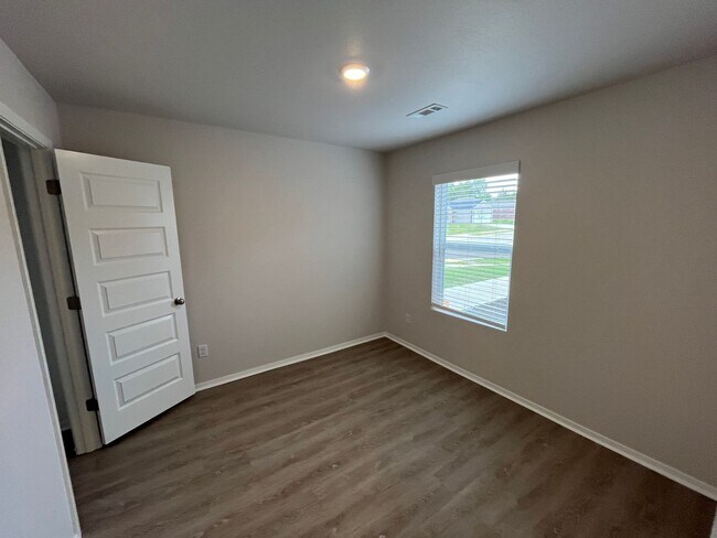 Building Photo - NOW PRELEASING!  NEW Four Bedroom | Two Bath Home in Cottages at Clear Creek