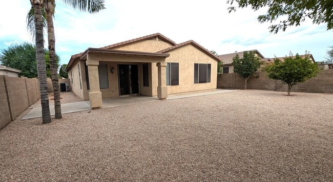 Building Photo - 3 Bedroom Home in Dobson Place Community N...