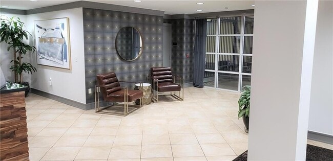 Building Photo - 1101 Juniper St NE