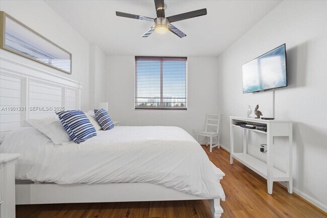 Building Photo - 18800 NE 29th Ave