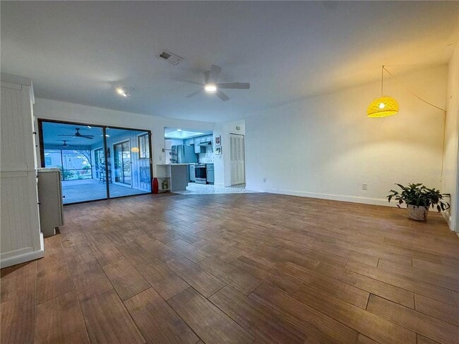 Building Photo - 6242 NW 105th Ave