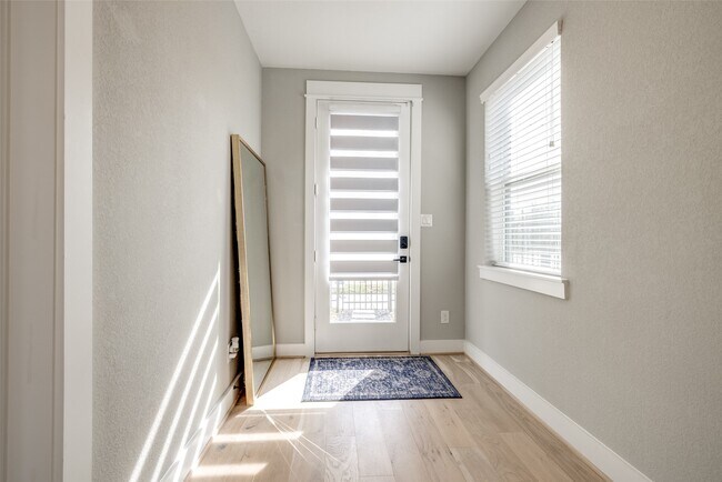 Building Photo - 4804 Gano St