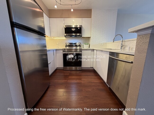 Building Photo - 8400 Oceanview Terrace