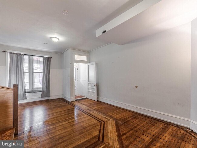 Building Photo - 242 Berkley St