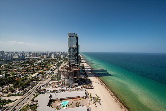 Building Photo - 18201 Collins Ave
