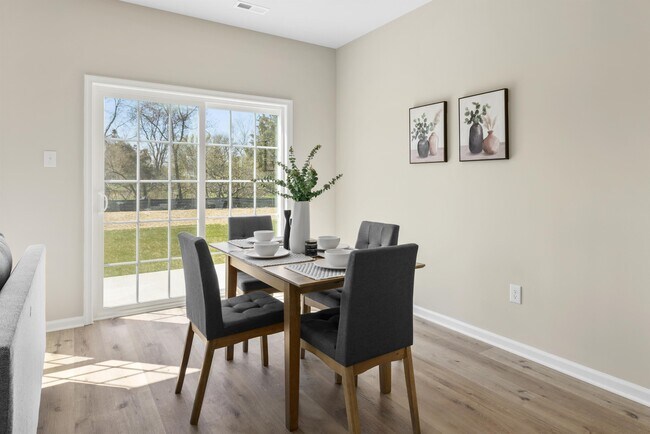 Building Photo - 996 Woodview Ct
