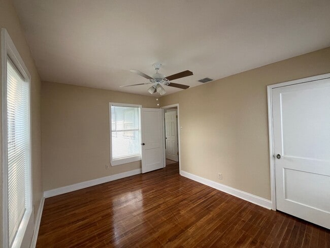 Building Photo - Ready for move in