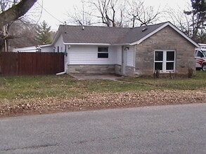 Building Photo - 1653 S Olive St