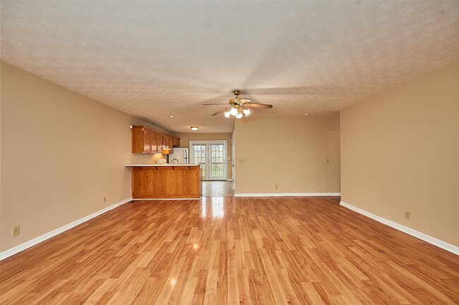 Building Photo - For Rent: 3BR, 1 1/2BA house (Please do no...