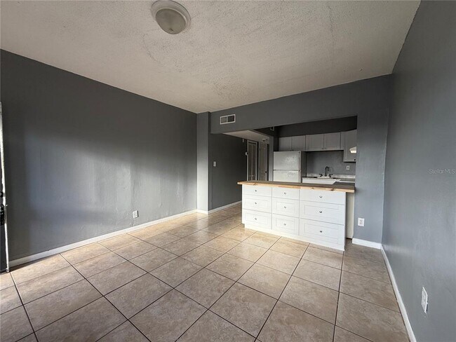 Building Photo - 8923 N 40th St