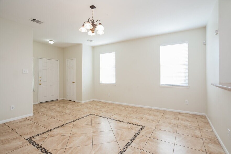 Building Photo - 4838 Montclair Hill Ln