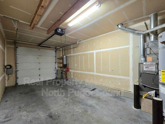 Building Photo - 1015 244th St SW