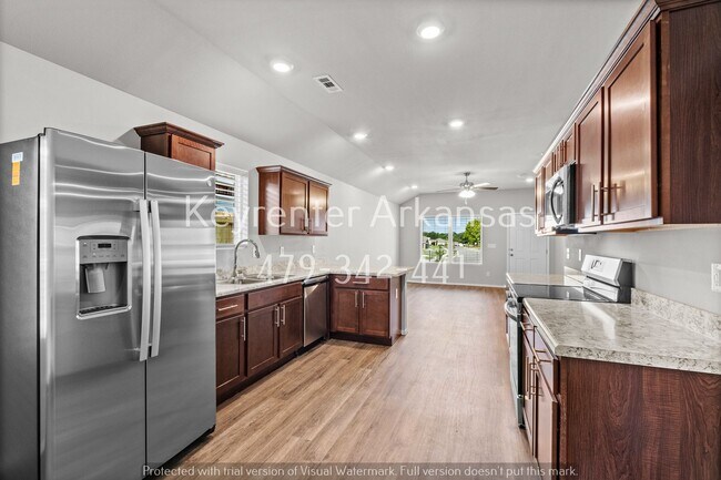 Building Photo - 2476 N Raven Ln