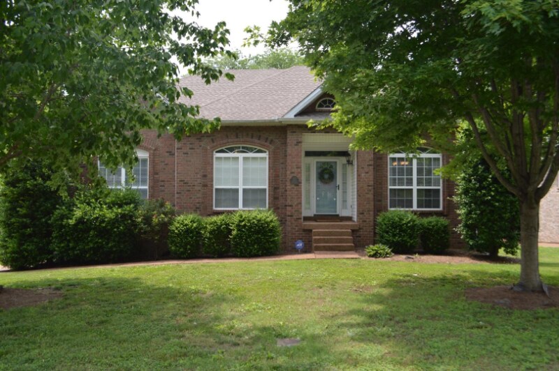 Building Photo - 211 Lakeside Park Dr