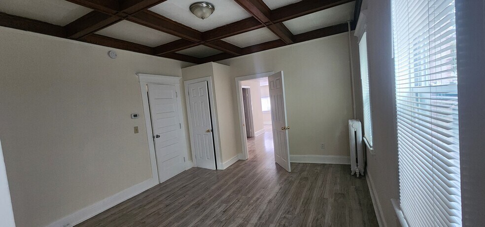 Building Photo - 2583 Main St