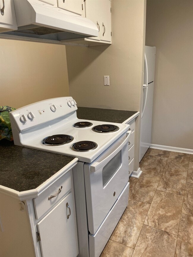 Building Photo - 5367 Dawn Ct